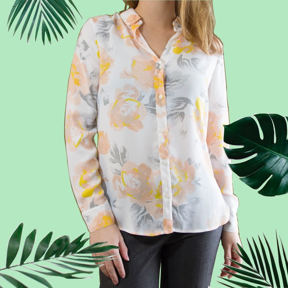 !BANANA REPUBLIC FLORAL BUTTON DOWN SHIRT! 🌺